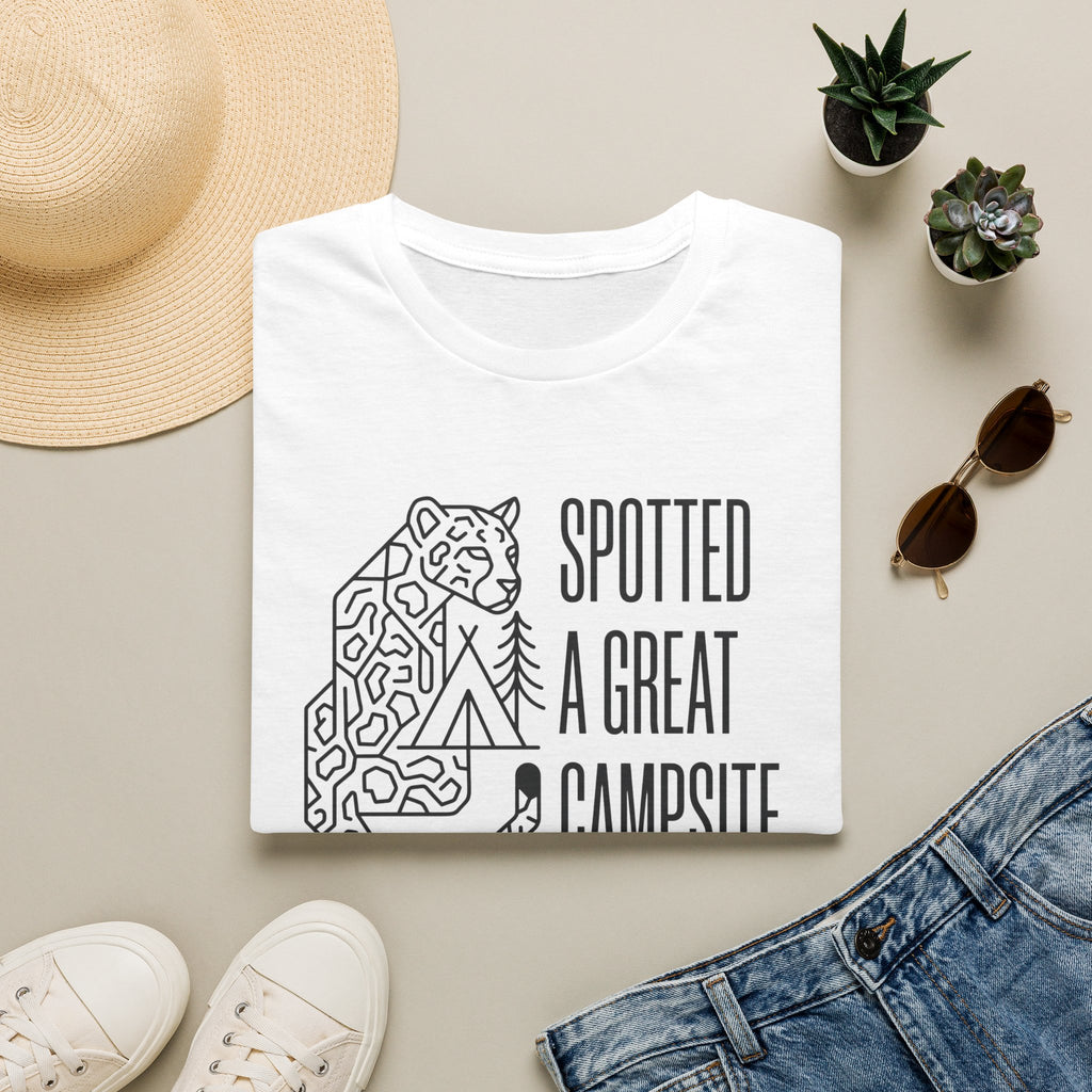 Spotted a great camp site leopard – Adventure Graphic Line Art T-Shirt