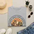Leave only paw prints cougar – Adventure Graphic Cartoon Art T-Shirt